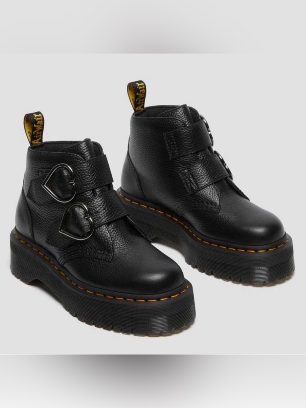 HTF Worn once Dr. Martens Devon Heart leather platform boots